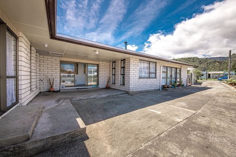 Photo of property in 5 Hawes Street, Waimangaroa, Westport, 7891