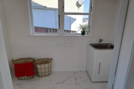 Photo of property in 29 Roberts Street, Tawa, Wellington, 5028