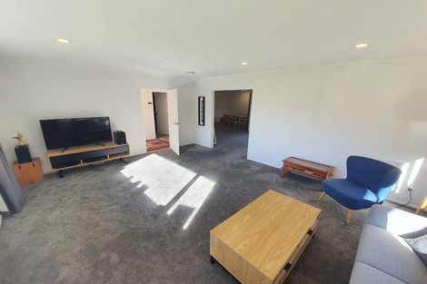 Photo of property in 129 Walter Strevens Drive, Conifer Grove, Takanini, 2112