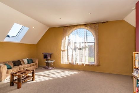 Photo of property in 100 Waihou Road, Levin, 5571