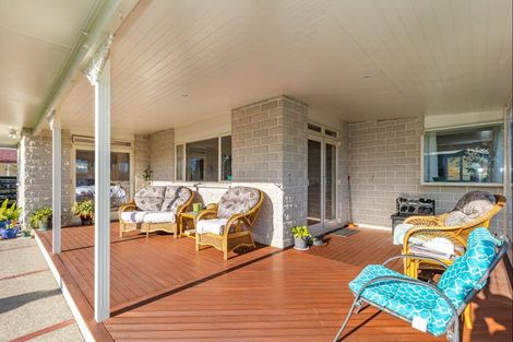 Photo of property in 68a Mako Mako Road, Levin, 5510