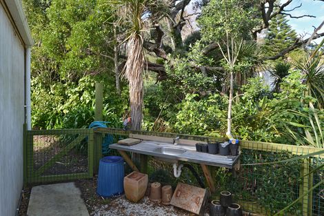 Photo of property in 65 Urquharts Bay Road, Whangarei Heads, Whangarei, 0174