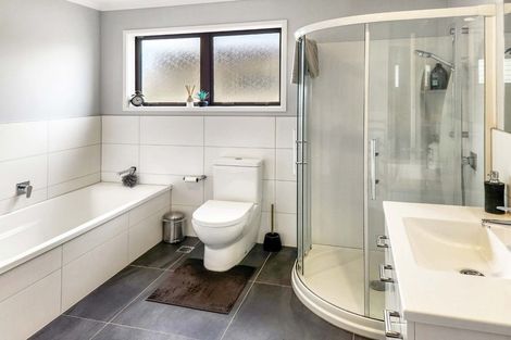 Photo of property in 20 Latimer Way, Petone, Lower Hutt, 5012