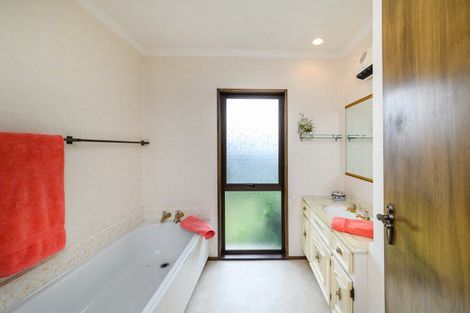 Photo of property in 175 Amberley Avenue, Highbury, Palmerston North, 4412