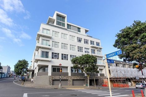 Photo of property in 22 Liardet Apartments, 13/20 Liardet Street, New Plymouth, 4310