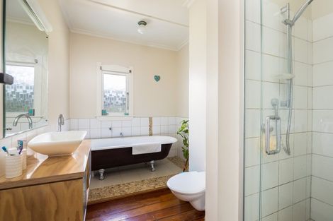 Photo of property in 7 Henui Street, Strandon, New Plymouth, 4312