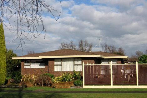 Photo of property in 15 Kentucky Way, Awapuni, Palmerston North, 4412