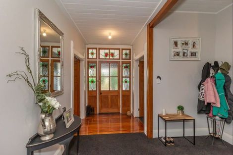 Photo of property in 73 Wakefield Road, Levin, 5571