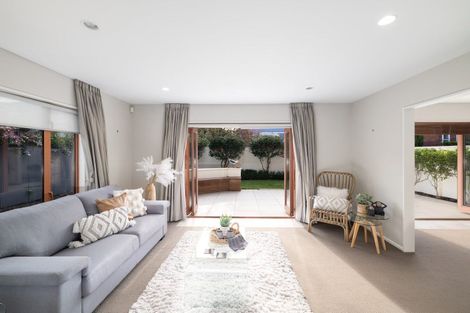 Photo of property in 21a Bryndwr Road, Fendalton, Christchurch, 8052