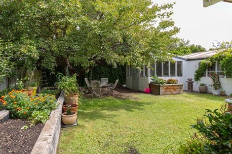 Photo of property in 9 Oak View Place, Greytown, 5712