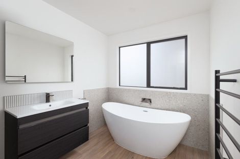 Photo of property in 2 Marsden Place, Hurworth, New Plymouth, 4310