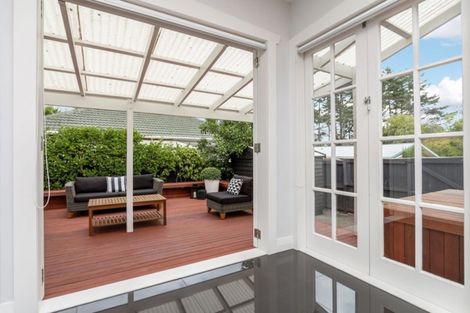 Photo of property in 1012 Great North Road, Point Chevalier, Auckland, 1022