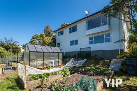 Photo of property in 68 Baylands Drive, Newlands, Wellington, 6037