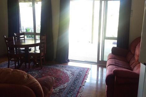 Photo of property in 5 Saddleback Rise, Murrays Bay, Auckland, 0630