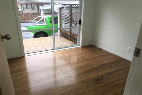 Photo of property in 2/41 Alfriston Road, Manurewa East, Auckland, 2102