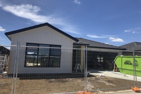 Photo of property in 8 Maxwell Road, Pukekohe, 2120