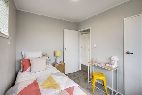 Photo of property in 15 Liverpool Crescent, Tamatea, Napier, 4112