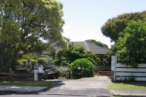 Photo of property in 15 Gregory Place, Mount Roskill, Auckland, 1041