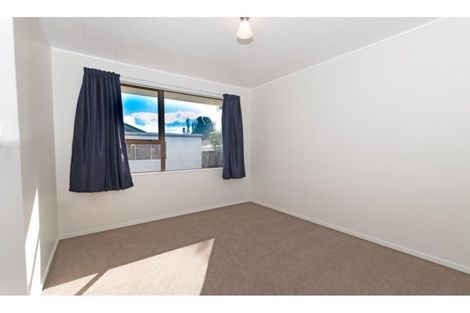 Photo of property in 2/162 Universal Drive, Henderson, Auckland, 0610