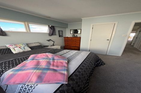 Photo of property in 2 Marlborough Avenue, Glenfield, Auckland, 0629