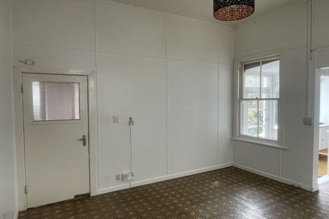 Photo of property in 19 Myrtle Crescent, Mount Cook, Wellington, 6021