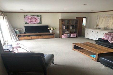 Photo of property in 92b Upper Harbour Drive, Greenhithe, Auckland, 0632