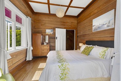 Photo of property in 22 Wallis Street, Raglan, 3225