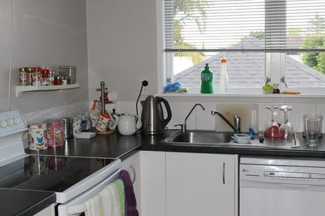 Photo of property in 3/155 Shakespeare Road, Milford, Auckland, 0620