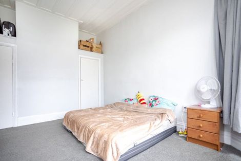 Photo of property in 15 Cole Street, Dannevirke, 4930