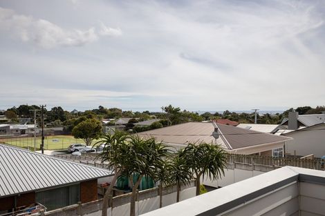 Photo of property in 9b Chilman Street, Strandon, New Plymouth, 4312