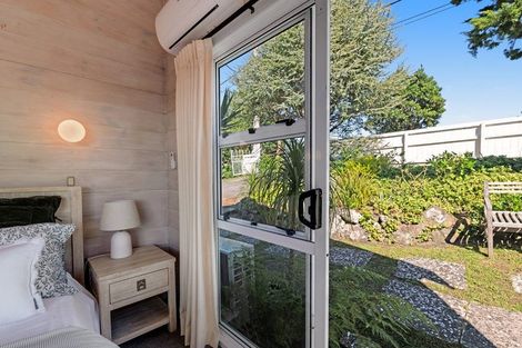 Photo of property in 13 Moffat Road, Red Beach, 0932