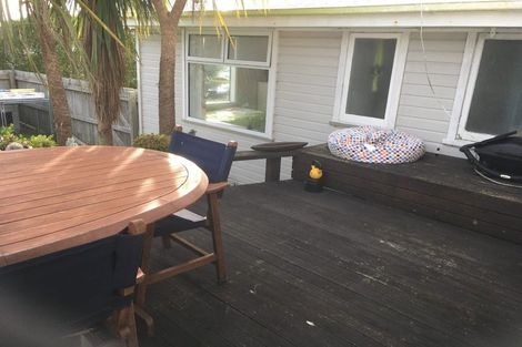 Photo of property in 39 Hiwi Crescent, Titahi Bay, Porirua, 5022