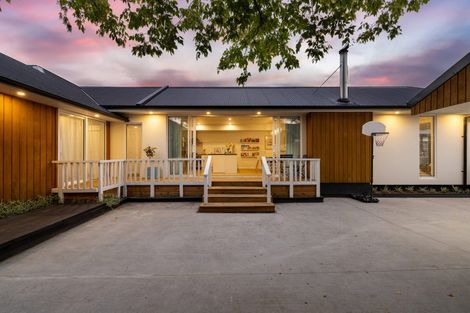 Photo of property in 153 Harris Crescent, Papanui, Christchurch, 8053