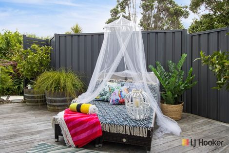 Photo of property in 35 Waione Avenue, Athenree, Waihi Beach, 3177