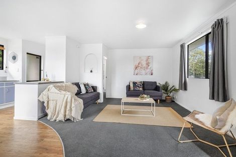 Photo of property in 1 Oak Avenue, Nawton, Hamilton, 3200