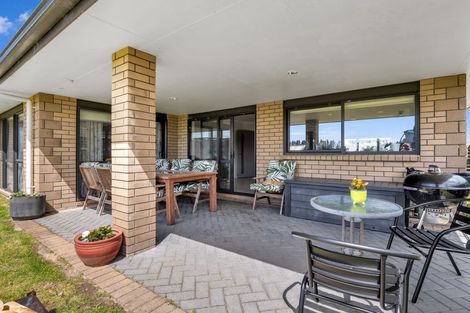 Photo of property in 15 Carroll Place, Owhata, Rotorua, 3010