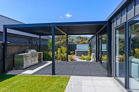 Photo of property in 48 Anderson Park Drive, Waikanae, 5036
