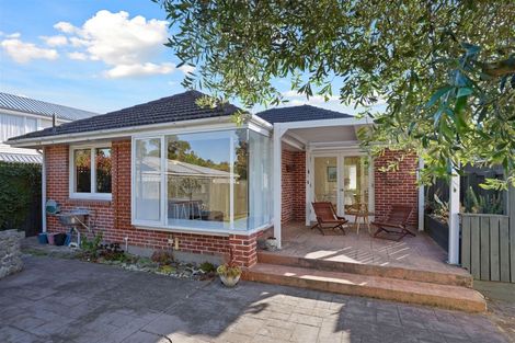 Photo of property in 18 Cranbrook Avenue, Burnside, Christchurch, 8053