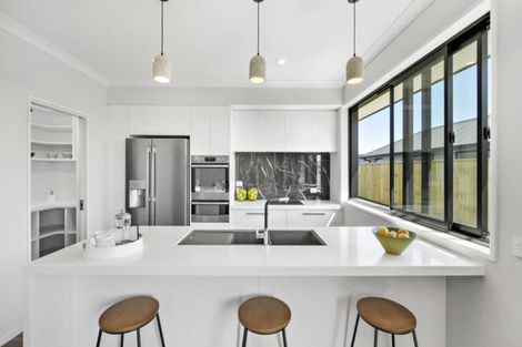 Photo of property in 10 Beak Street, Rolleston, 7615