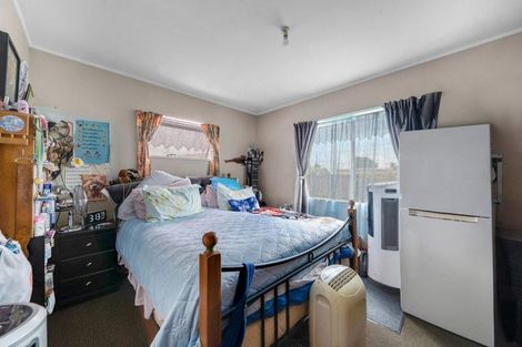 Photo of property in 2/3 Volta Place, Clendon Park, Auckland, 2103