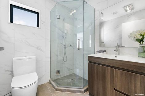 Photo of property in 14a Picturesque Drive, Flat Bush, Auckland, 2019