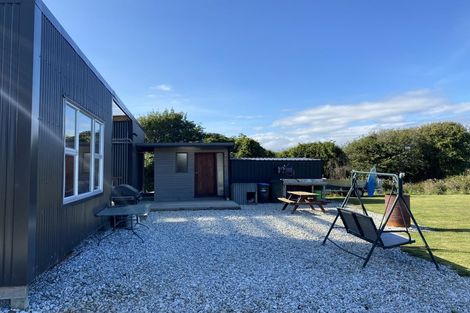 Photo of property in 11 Carrickfergus Street, Waikawa, Tokanui, 9884