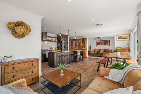 Photo of property in 29 Lakeside Terrace, Omokoroa, 3114