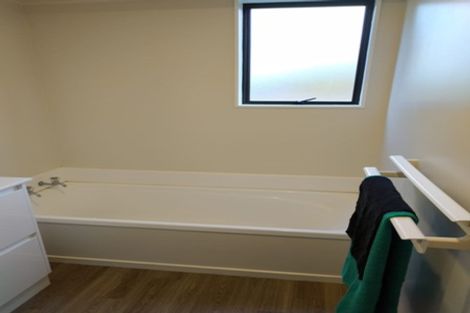 Photo of property in 2/21 Penion Drive, Flat Bush, Auckland, 2023