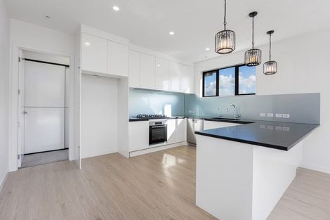 Photo of property in 13 Franheim Crescent, Orewa, 0931