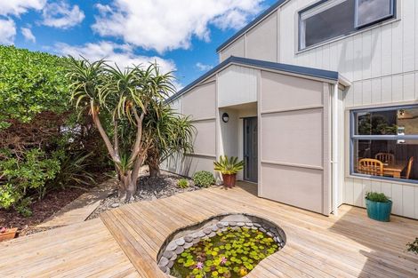 Photo of property in 13 Marram Way, Peka Peka, Waikanae, 5391