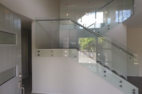 Photo of property in 36 Borneo Drive, Fairview Heights, Auckland, 0632