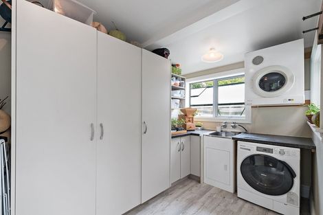 Photo of property in 8 Cross Street, Coalgate, 7673