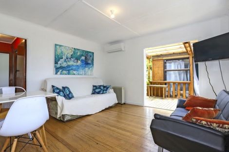 Photo of property in 21 Omokoroa Road, Omokoroa, 3114