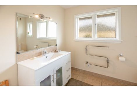 Photo of property in 41 Yardley Street, Avonhead, Christchurch, 8042